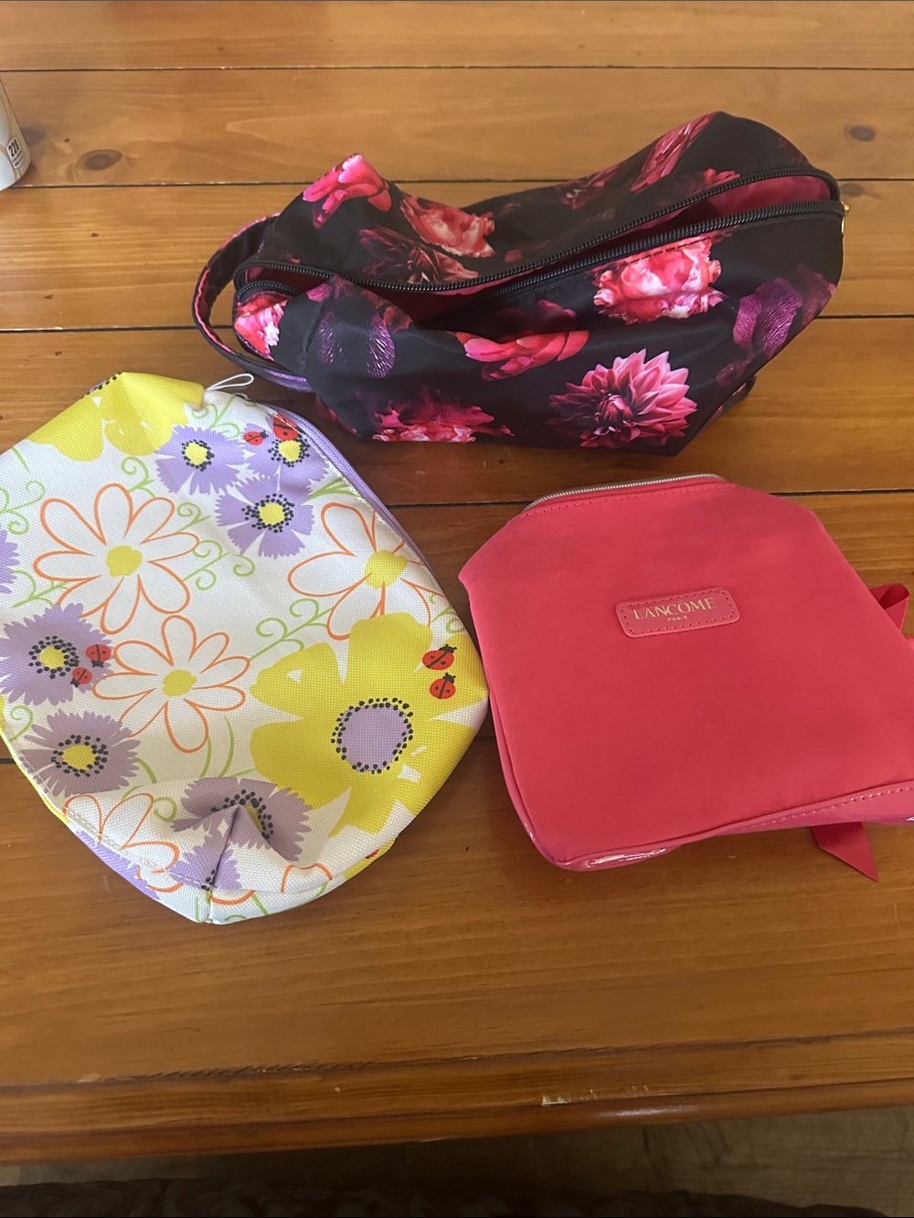 Set of 3 cosmetic pouches